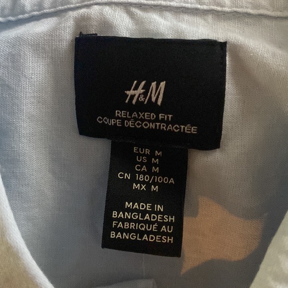 H&M Men’s Medium Relaxed Fit Coupe Decontractee button down - Picture 3 of 3